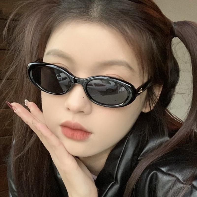 Korean Style Fashion Glasses for Women Oval Shape Stylish Anti-reflective Women's Sun glasses High Quality Female Eyewear