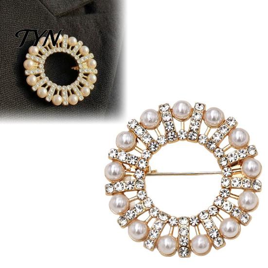 Clothing Decoration Pin Faux Pearl Rhinestone Ring Brooch, Hollow Circle Alloy Lapel Pin, Coat Brooch Sweater Cardigan Suits Accessories, Jewelry Gift