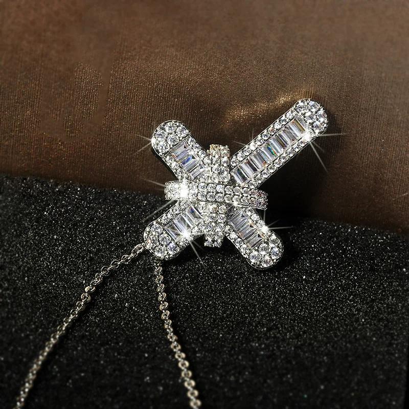 Luxury Women Crystal Cross Pendant Necklace Charm Silver Color Chain Necklace for Women Cute Bride Hand Cross Wedding Necklace