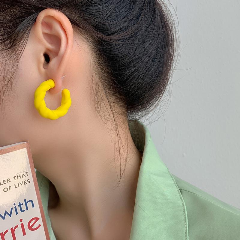 New European & American 925 Twisted C-Shaped Geometric Stud Earrings in Candy Color Acrylic for Women