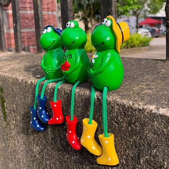 Frog Resin Ornament Long Legged Frog Tabletop Decoration Sitting Frog Figurine for Garden Indoor Desk Mantel Decor