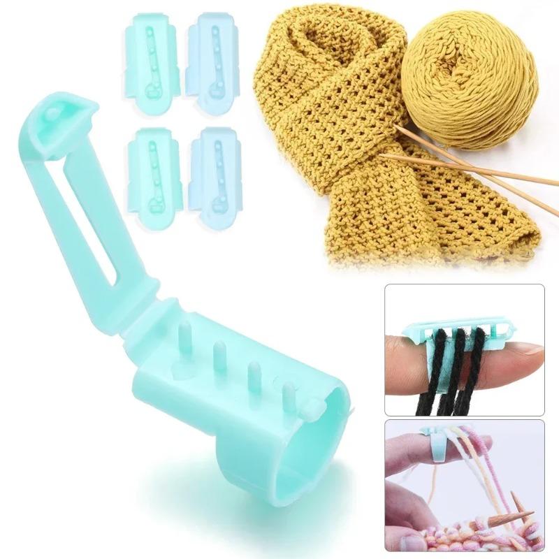 2Pcs/Set Finger Splitter Knitting Thimble Crafts Ring Type Knitting Tools Finger Wear Yarn Spring Guides Plastic Needle Thimble