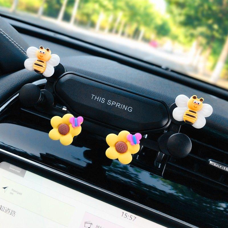 Car Phone Holder 2022 New Model Cute Cartoon Car Air Vent Decoration Navigation Support for Girls