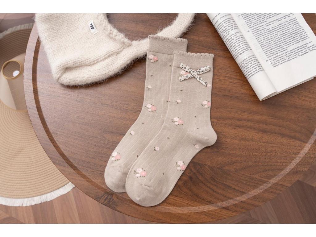 2025 Spring/Autumn Women's Japanese Style Floral Bow Cotton Mid-Calf Socks - Cute College Style for Autumn/Winter
