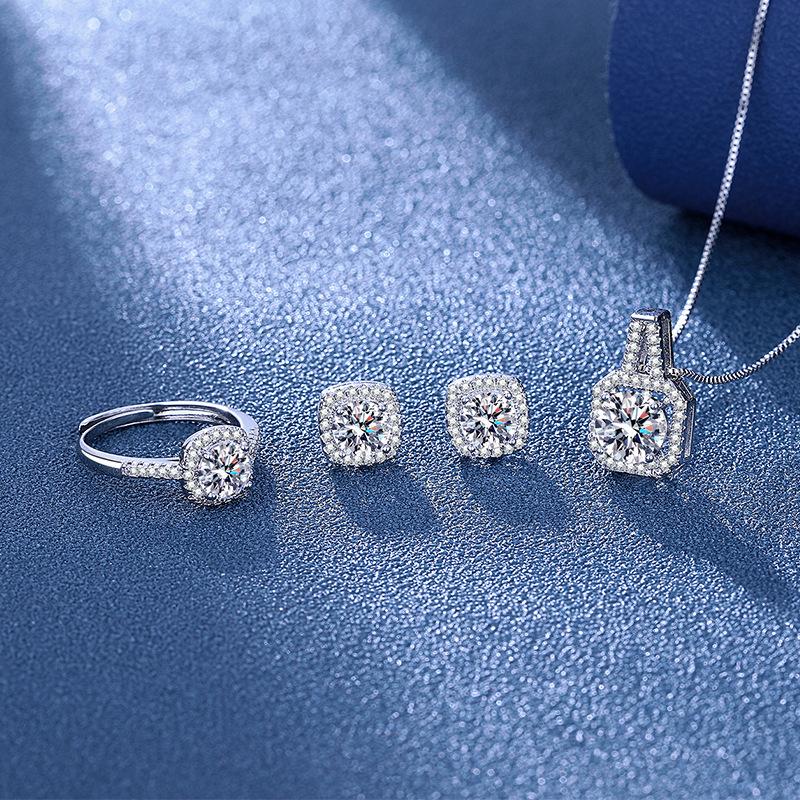 2025 Zirconia Stone Diamond Clavicle Chain Simple Inlaid Zirconia Ring Earnail Pendant Three Piece Set Birthday Gift