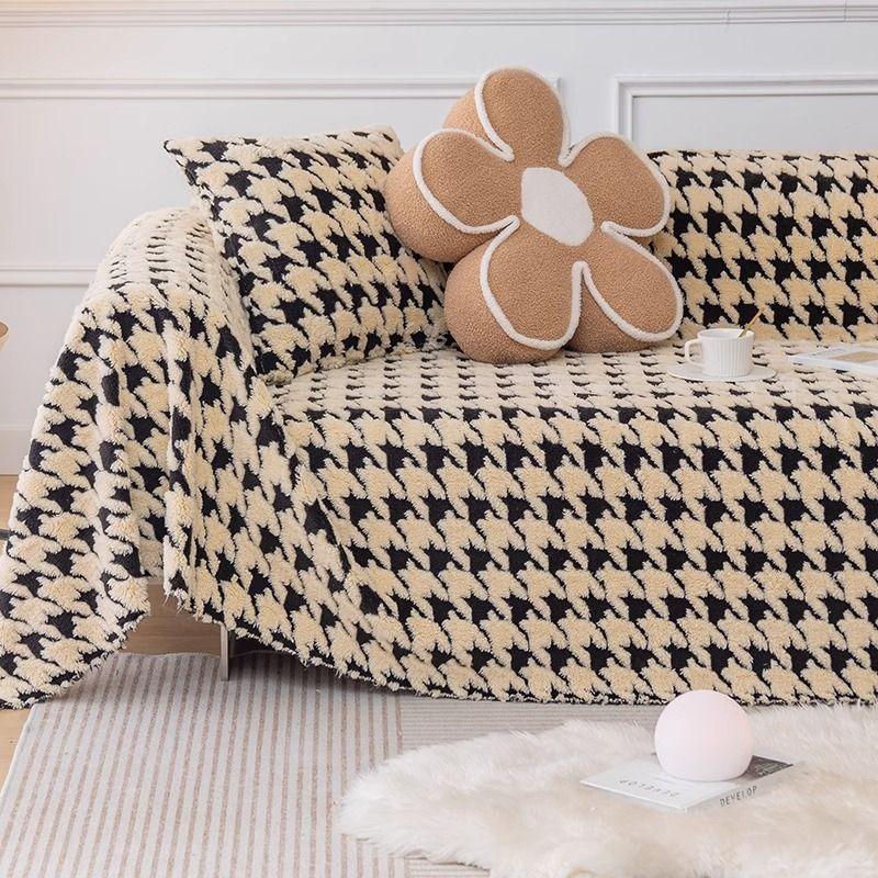 Anti-cat Scratch Plush Sofa Towel Houndstooth Skin-friendly Plush Warm Home Anti-slip Cover All-inclusive Universal Sofa Blanket