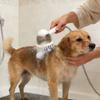 Escova de Banho para Animais de Estimação com Cerdas de Silicone 2 em 1 para Cães e Gatos com Dispensador de Sabão Embutido Ferramentas de Massagem Esfoliantes para Higiene de Animais