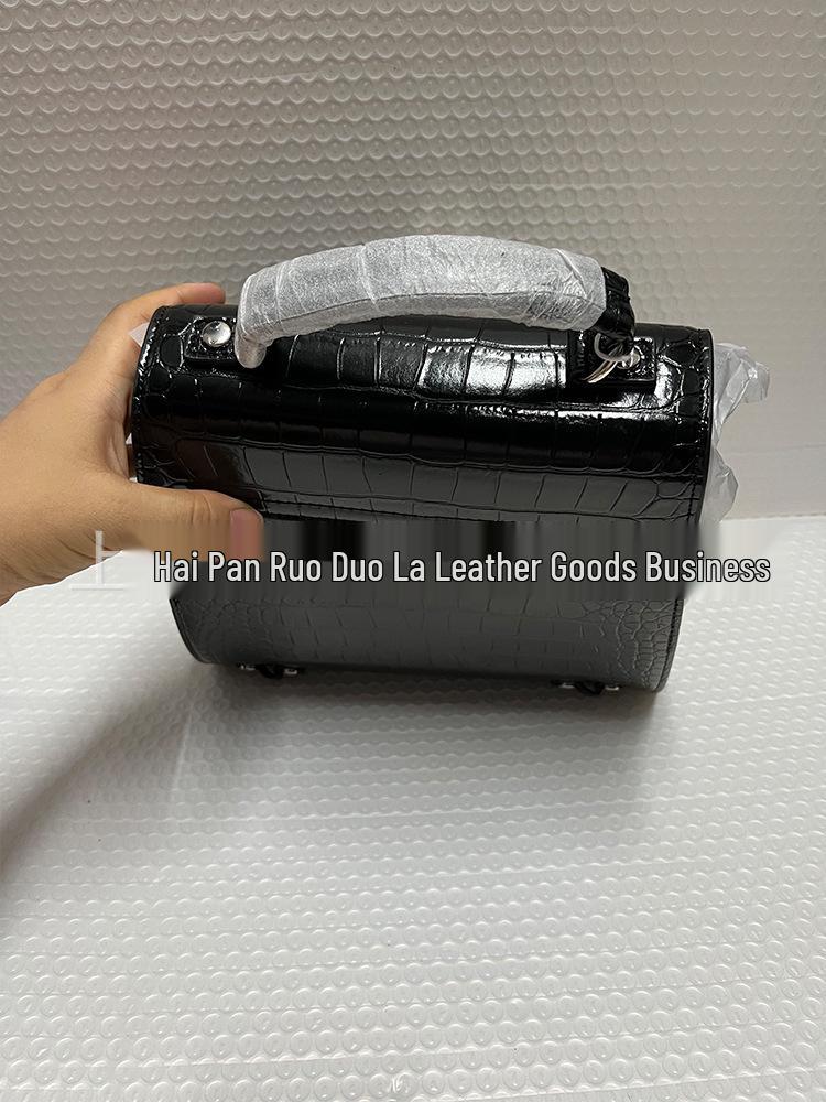 2025 Trendy Black Crocodile Print Backpack - Large Capacity, Cool & Casual Style