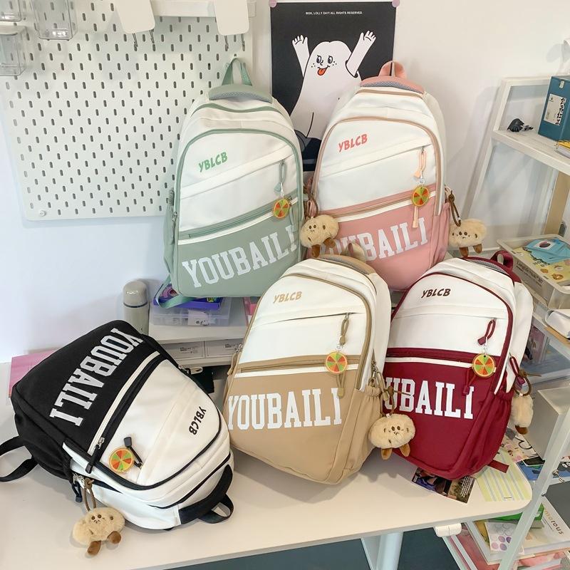 A Versatile Backpack for Junior and Senior High School Students, A Simple Yet Large-capacity Backpack, and A Lightweight Bag for Girls