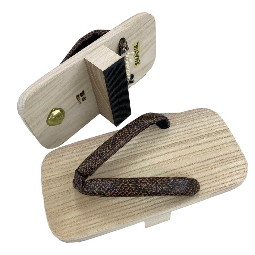 Single-legged geta sandals, Tenichi Tengu geta T-52.  Awa paulownia wood geta/Tengu geta  for experiential training. In-stock item. Brown snake-patter