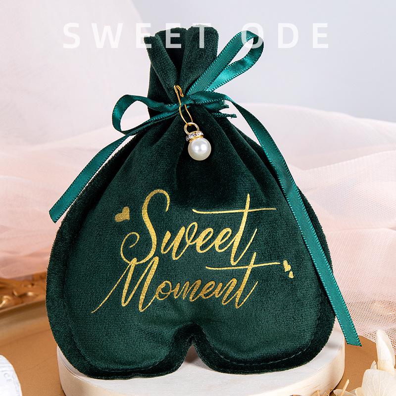 

Heart-Shaped Gift Bags with Velvet Ribbon - Wedding and Candy Packaging Bags 16.5*13