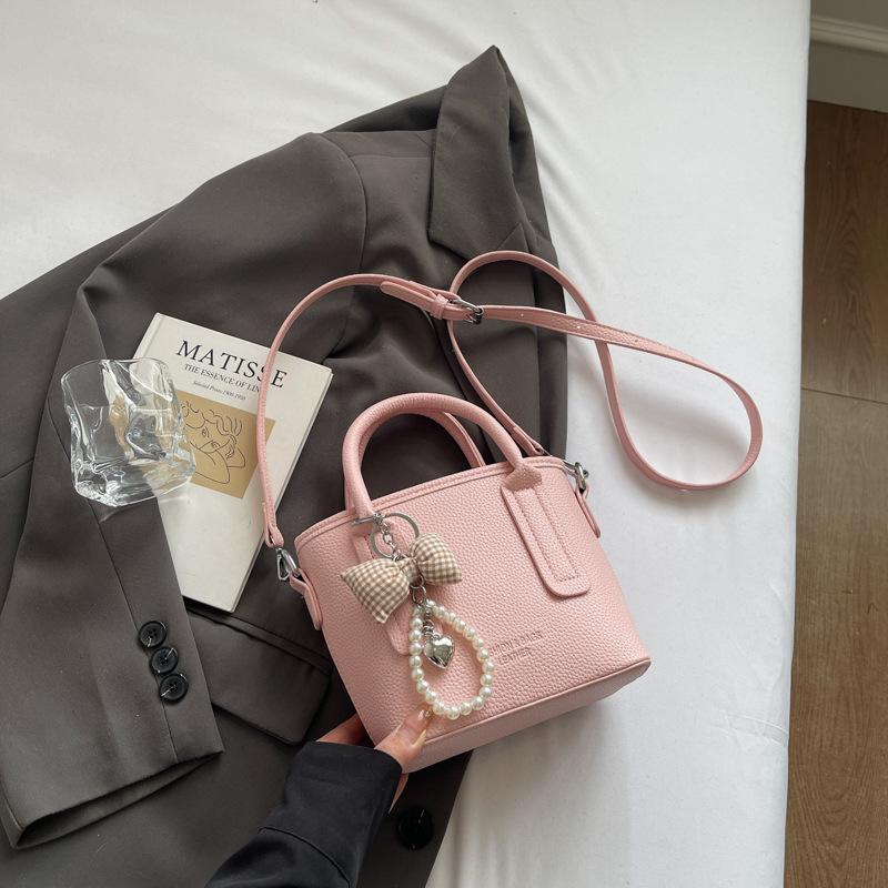 Autumn and winter new small bag women's premium texture portable bucket bag versatile retro commuter messenger bag