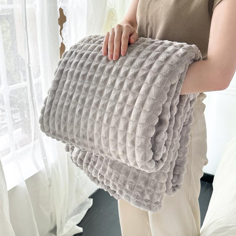 

All-Season Plaid Flannel Blanket Soft Lightweight Faux Rabbit Fur Throw Blankets for Sofa Bed Single Double Warm Plush Bedspread 1.0x1.5m Kid Size серебряный серый