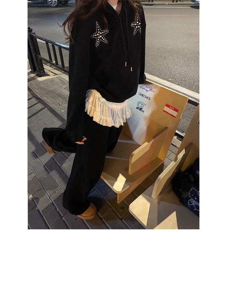 Women's Ballet Style Long Sleeve Lace Hem T-Shirt for Autumn/Winter - Chic Slim Fit Base Layer Top