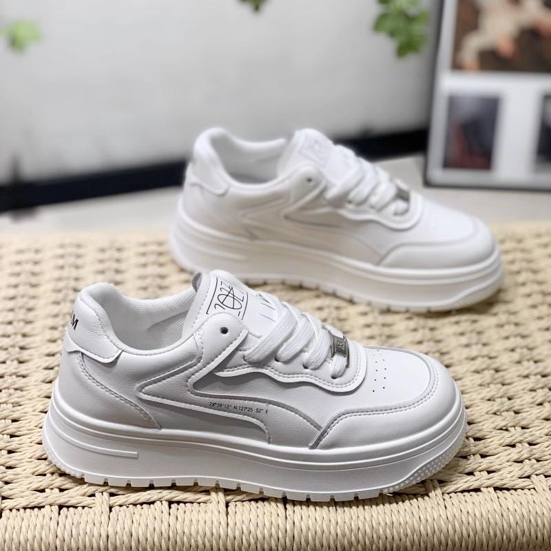 Platform white shoes women's 2025 spring new versatile casual sports shoes round head lace-up heightening board shoes