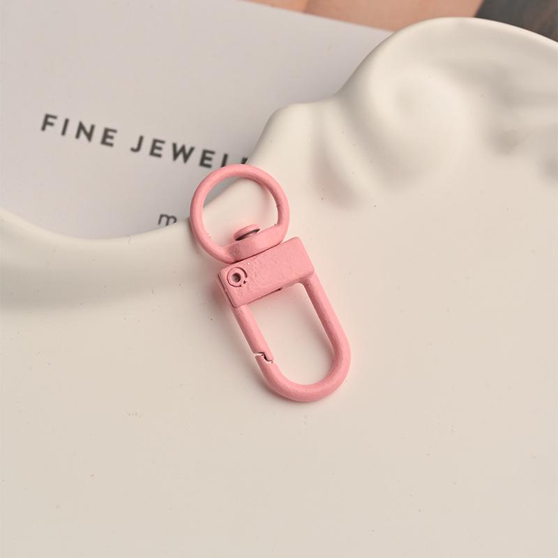 Zinc Alloy Keychain Doll with Colored Baked Paint – DIY Jewelry Accessory with 3cm Small Door Buckle