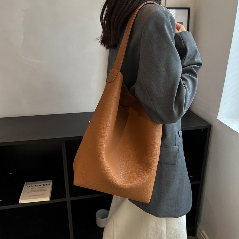 Women's Large Capacity Retro Tote Bag - 2023 Spring/Summer Korean Style Shoulder Bag