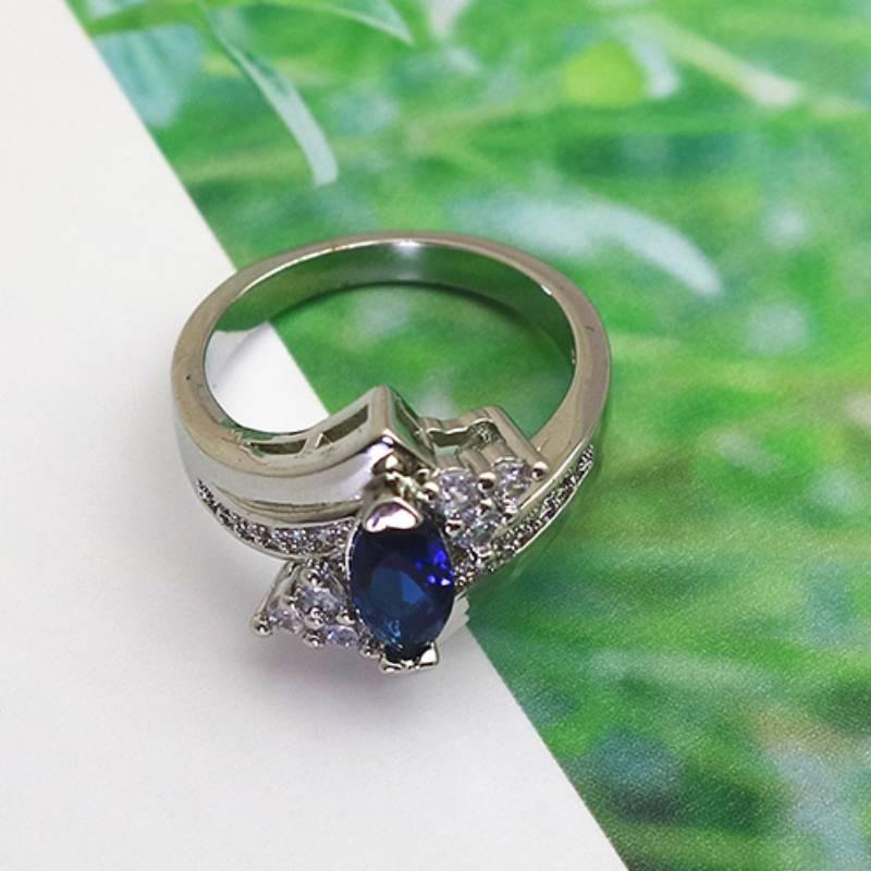 Stunning Blue Geometric Ring Crafted With Copper For Elegant Fashion Statement