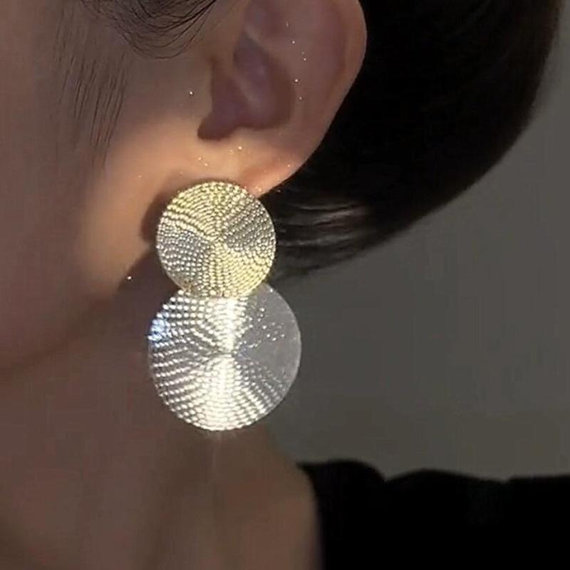 European and American 111 silver needle light luxury exaggerated geometric earrings, temperament round sequins large circle two-color earrings