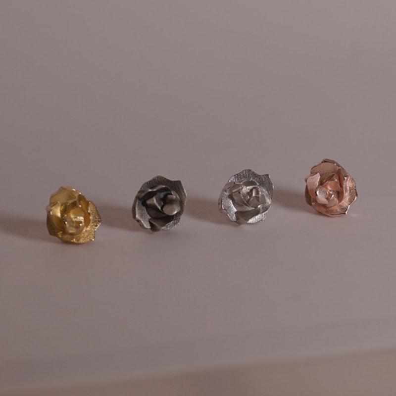 tomorrowobject Flower breeze. rose. earring 04