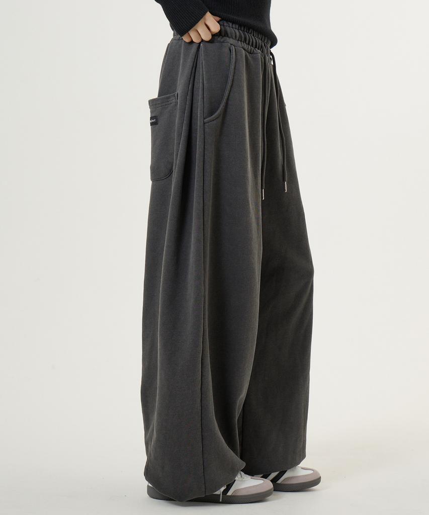 UNKNOWN PLANET [Fleece-Lined] Side Cut Pigment Sweatpants Charcoal