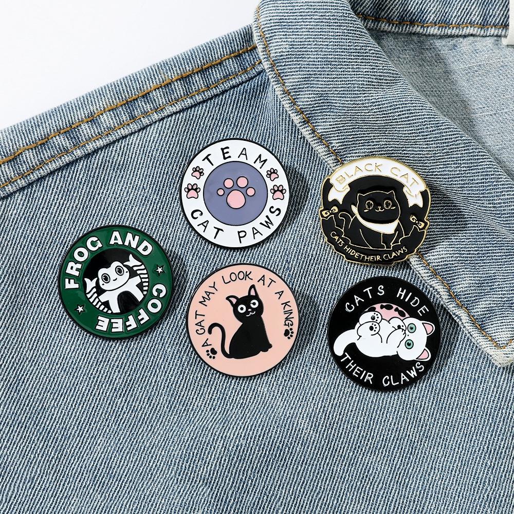 Cute Cat Paw Shaped Metal Badge Cartoon Animal Brooch For Decoration