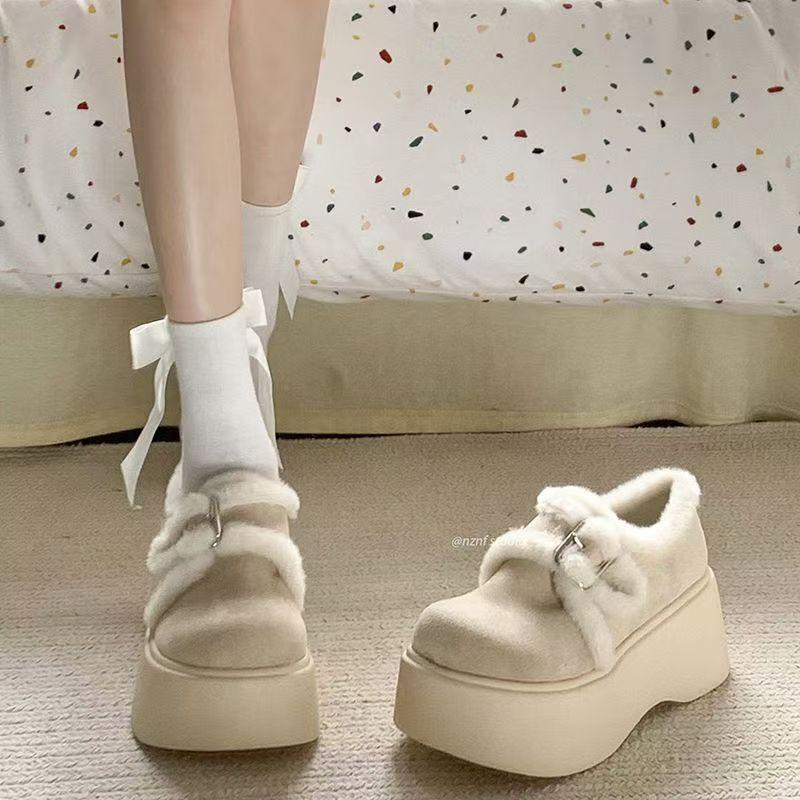 Snow boots for women in autumn and winter of  new retro style with thick velvet and versatile warm cotton shoes