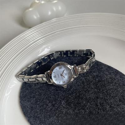Niche Round Small Dial Student Mori Bracelet Steel Belt Simple Temperament Small Watch Women's Light Luxury Retro