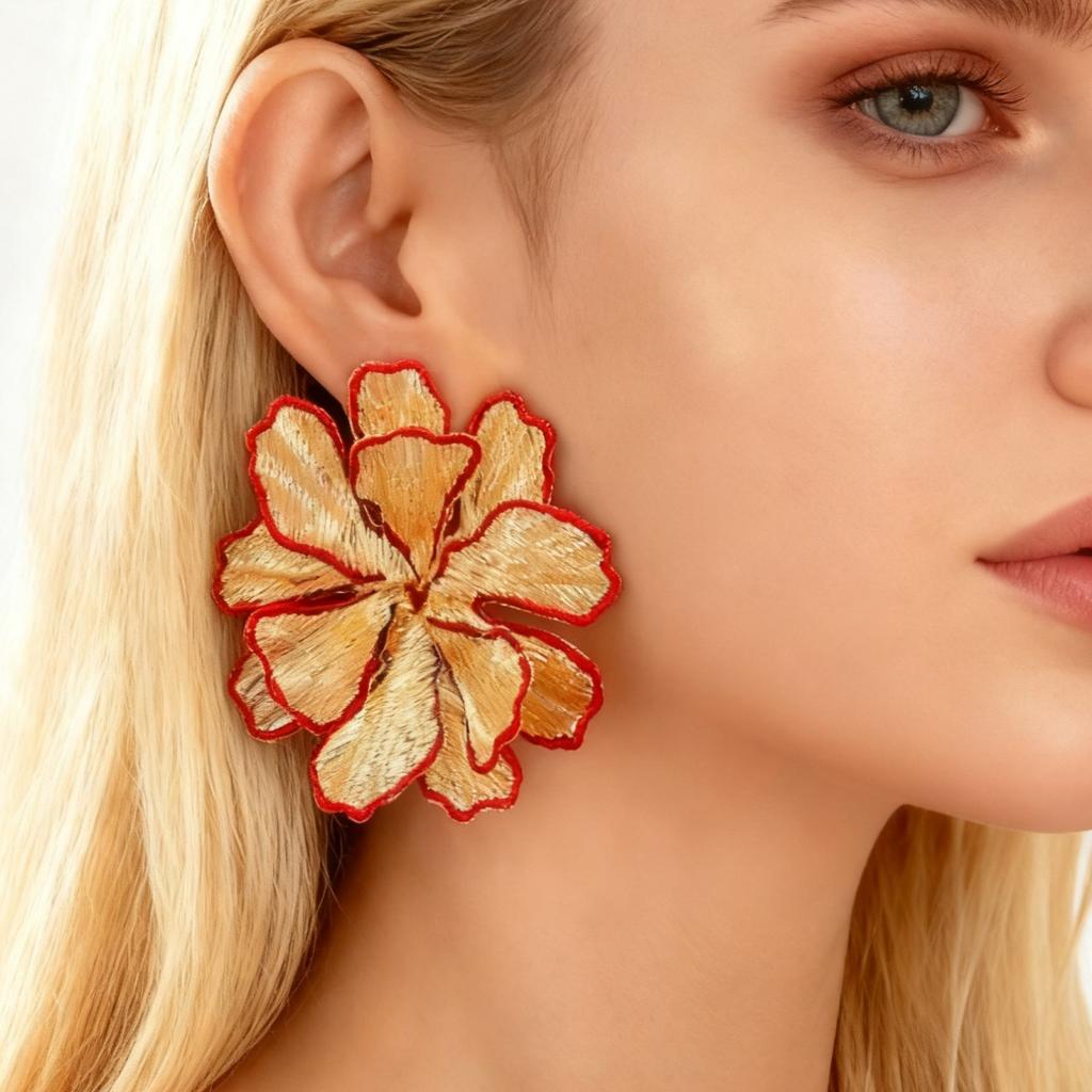 Exaggerated Temperament, Pleated Three-dimensional Strokes, Dripping Oil Flower Earrings, Fashionable and Luxurious Earrings