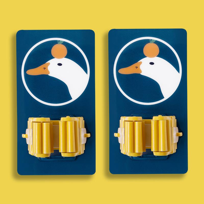 2 Stück Niedliche Cartoon Küche Wandmontierter Mopp Starke Haken Zuhause Kein Bohren WC Haken Halter Bürste Besen Badezimmer Duschhaken