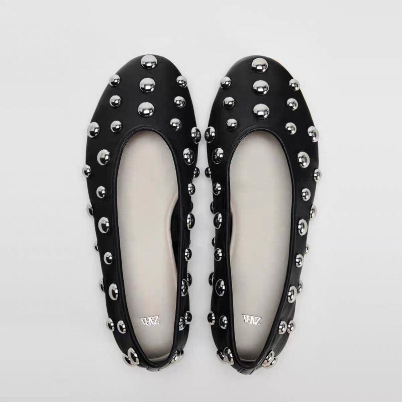 

Fashion 2024 New Rivet Round Head Flat Shoes Luxury Black Leather Sandal Ballet Sandals Silver Ball Metal Hollow Mary Jane Shoes 35-42 35 чёрный