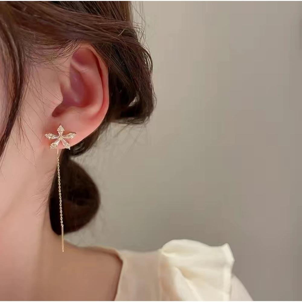 2025 New Trend Simulation Pearl Long Earrings Women's Flower Rhinestone Wedding Pendant Earrings Fashion Korean Jewelry Earrings