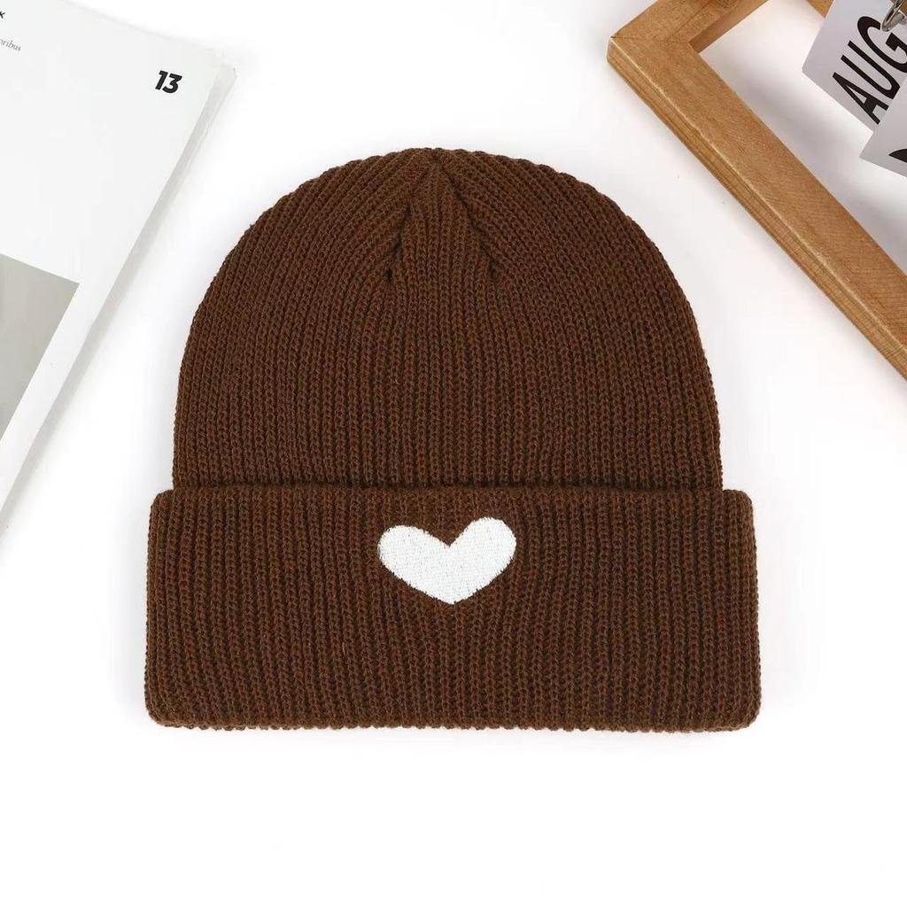 Embroidered Love Knitted Hat for Women in Autumn and Winter, Warm and Casual, Versatile, Student Knitted Hat, Cold Hat