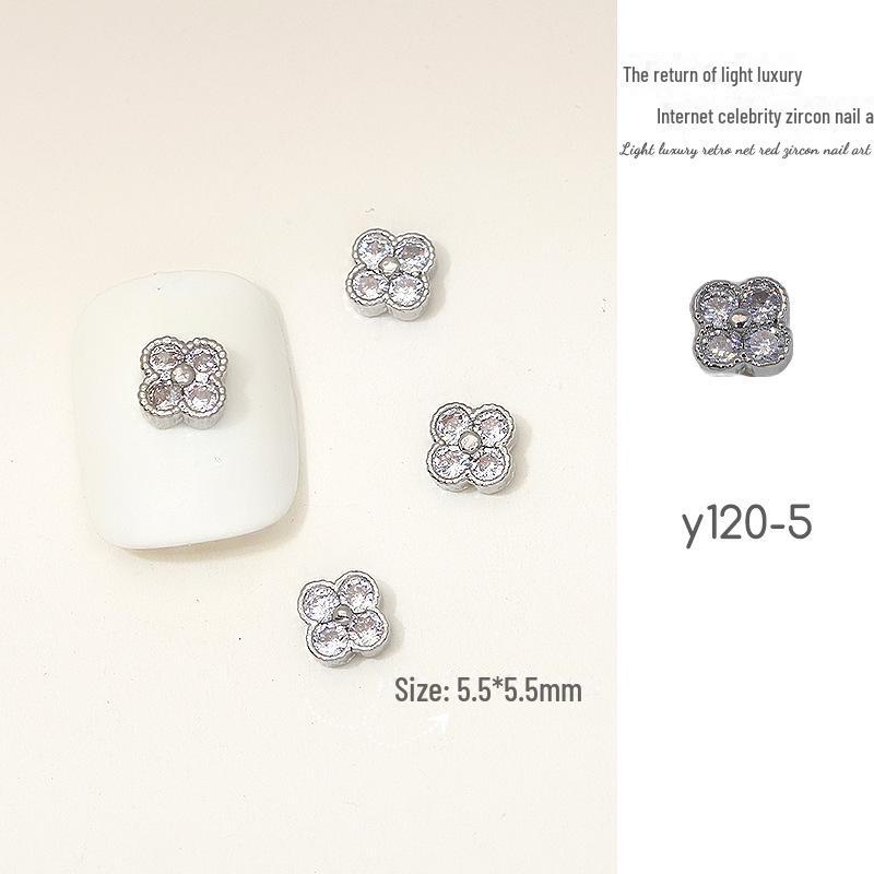 

Модные аксессуары для ногтей в стиле ретро-дворца из циркона - легкий роскошный дизайн с четырехлистным клевером