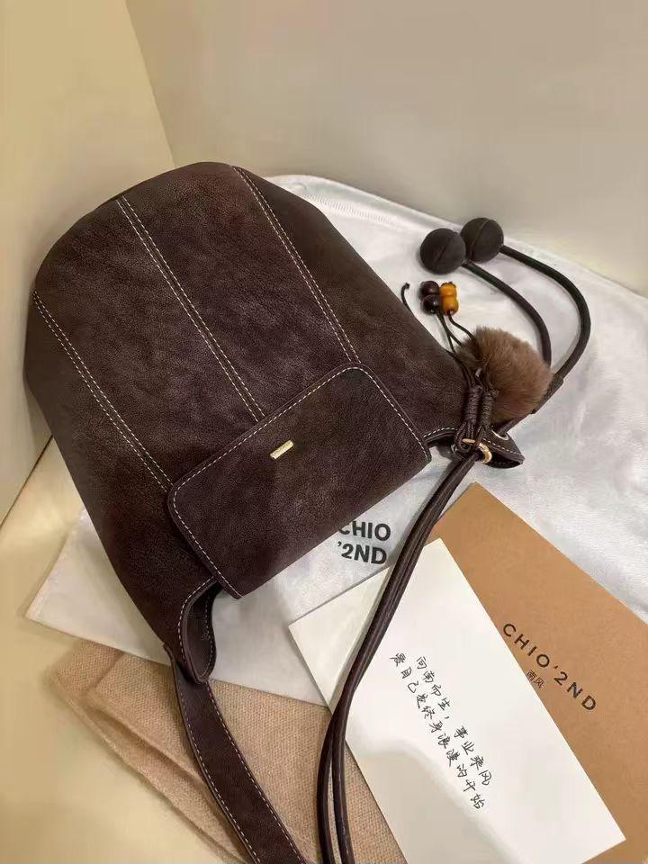 

Nanfeng s new mint lake tote bag women s 2025 new summer shoulder oblique span handbag women темно-коричневого