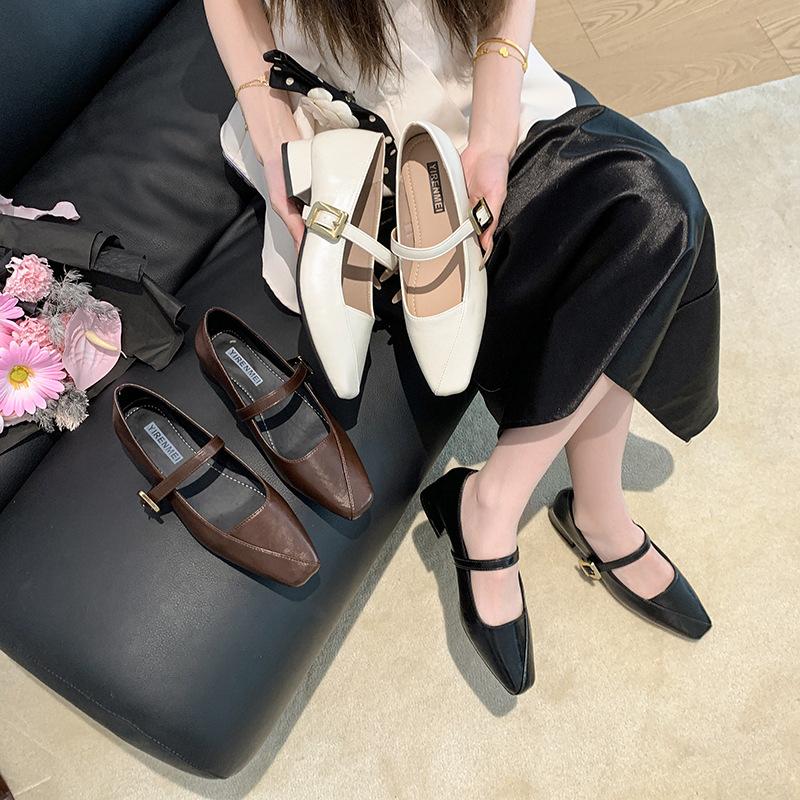 Temperament fashionable French retro word with thick heel shallow mouth Mary Jane shoes women's skirt small leather shoes square head single shoes