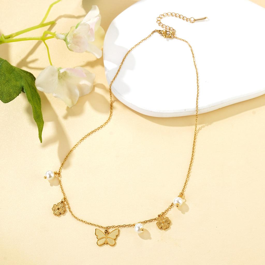 Wind elegant design niche light luxury butterfly ghost collarbone chain titanium steel simple casual versatile jewelry