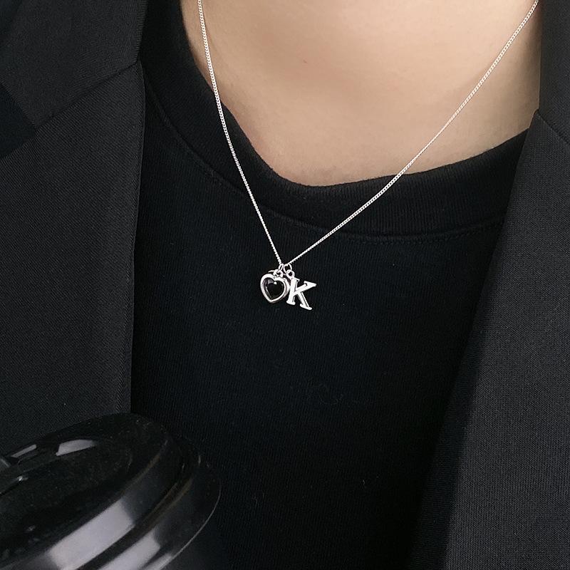 Black Diamond Love Necklace Letter K Heart Shaped Collar Chain Cold and Elegant Design Neckchain