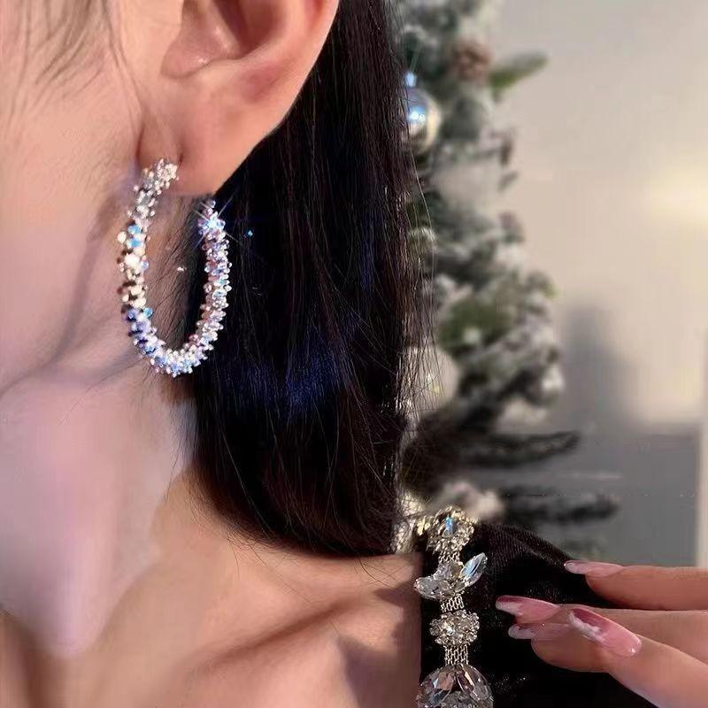 New Fashion Trend Unique Design Elegant Delicate Geometric Round Earrings For Women Jewelry Wedding Party Premium Gifts