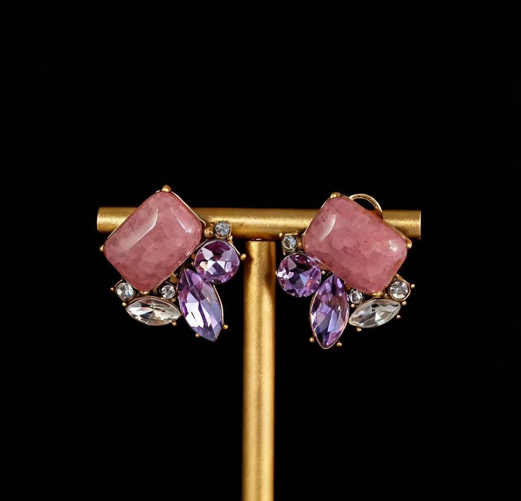 Medieval 25 Winter French Retro Suit Collection Temperament Premium Copper Alloy Stud Earrings Necklace