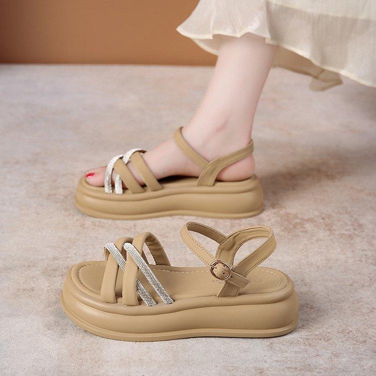 2025 Women's Shoes Wear Beach Shoes Summer Casual Sandals Women's Light Fashion Word with Thick-soled Cool Slippers