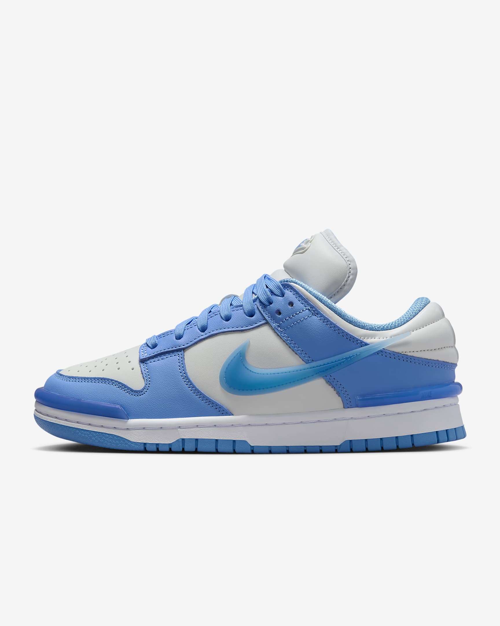 

Женские кроссовки Nike Dunk Low Twisted DZ2794-002