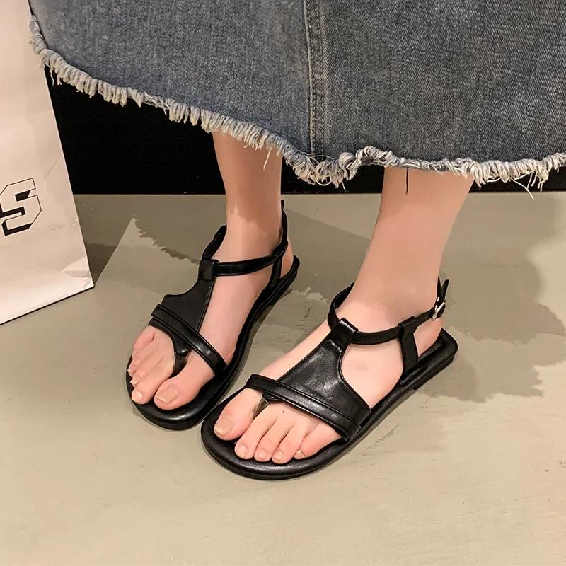 Fashion Indoor Thick Shoe Round Toe Open Home House Flip Flops Flat Soft Sandals Shoes for Women Woman Slippers Bathroom Slides 2025
