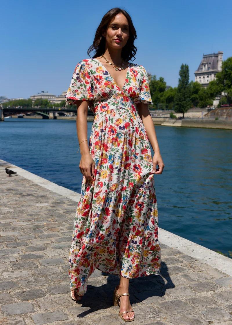 2026 European and American autumn new floral V-neck flared sleeve French dress long dress S