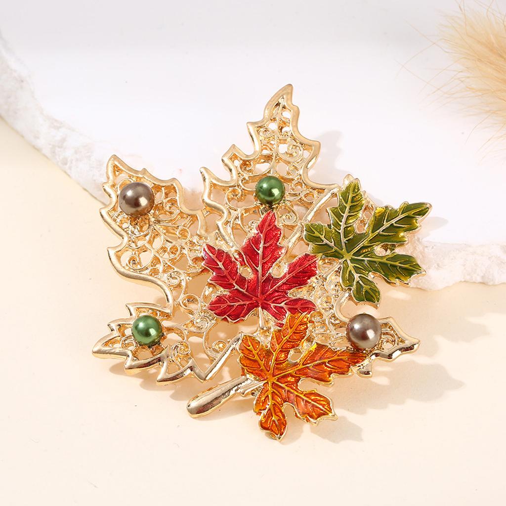 Elegant Maple Brooch for Women Vintage Inspired Alloy Crystals Embellished Accessory for Weddings Parties Daily Wear