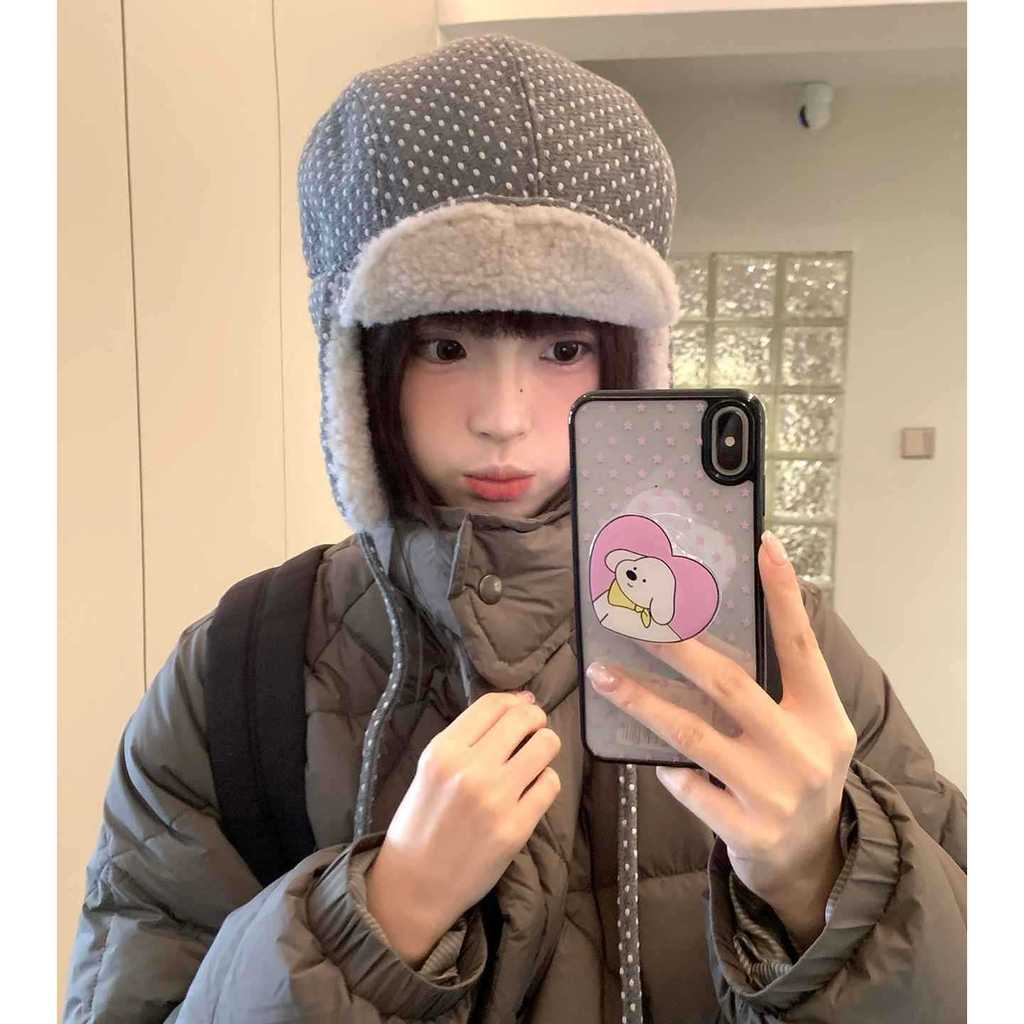 Berretto Invernale Lavorato a Maglia per Donna con Design a Lettere Colorate e Protezione per le Orecchie per uno Stile Casual