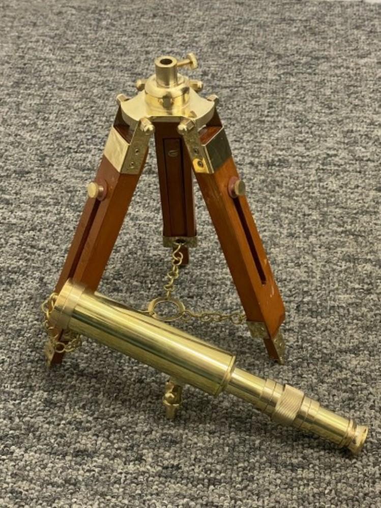 Messing Teleskop mit Holzstativständer Maritim Nautisch Vintage Schreibtischdeko