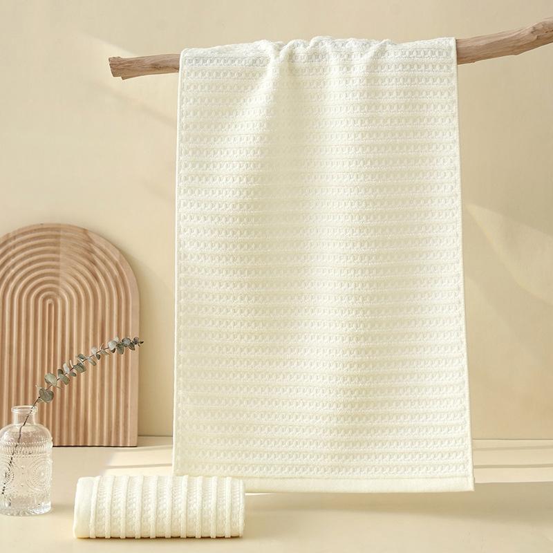 Premium Pure Cotton Waffle Weave Bath Towel – Soft, Absorbent & Quick-Drying Design with Elegant Texture for Home & Spa
