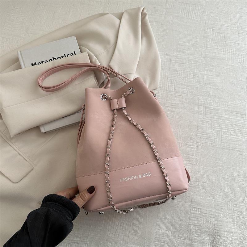 Stylish and simple versatile chain bucket bag 2025 spring and summer new commuter shoulder messenger bag women's wholesale