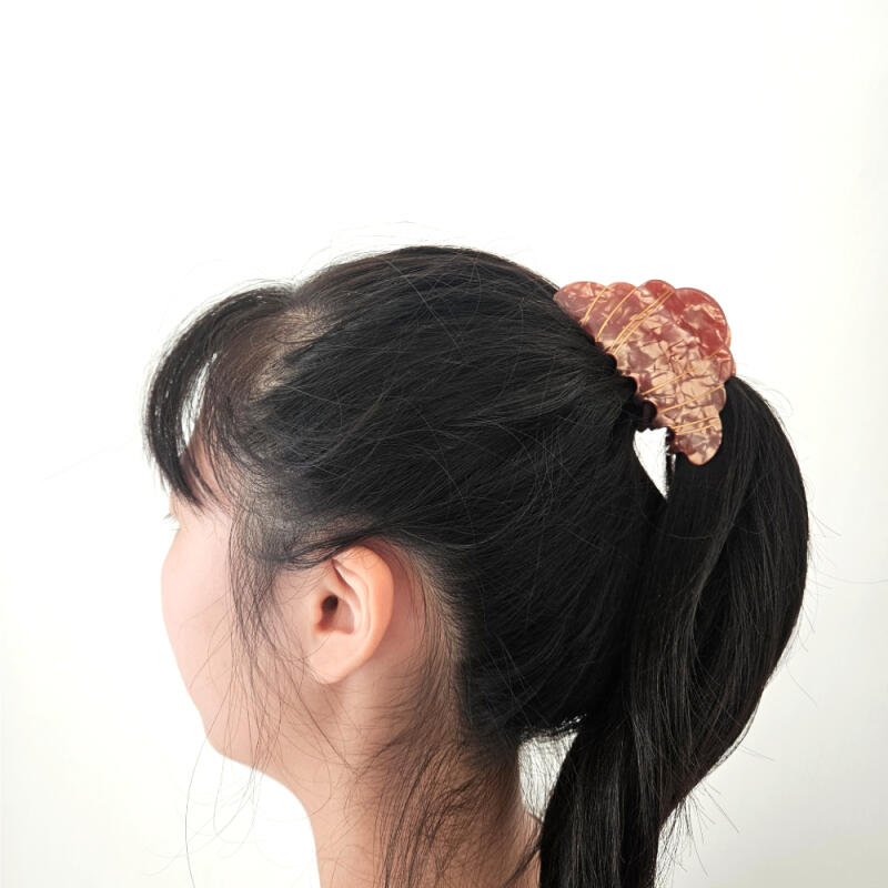 

Kitsch Mood Hair Clip Croissant | CROISSANT Clo